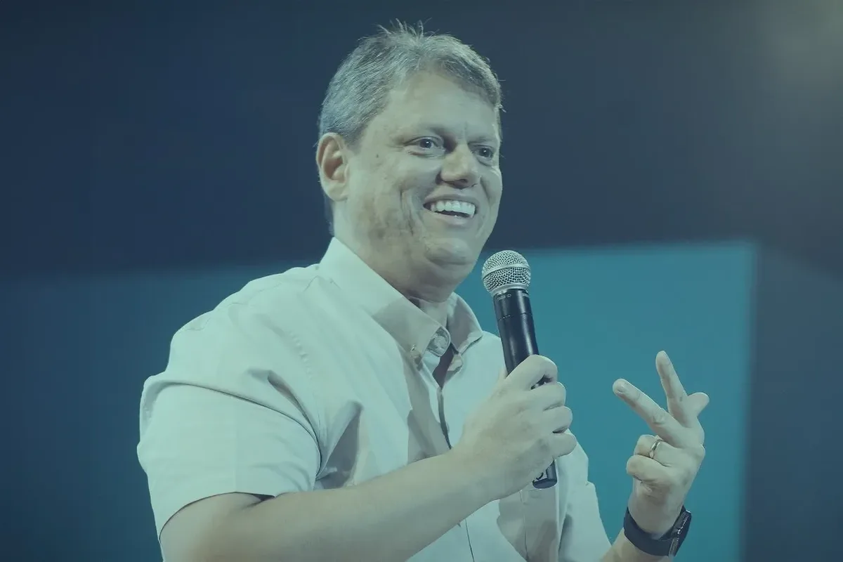 Tarcísio de Freitas vence Haddad e mantém governo de São Paulo