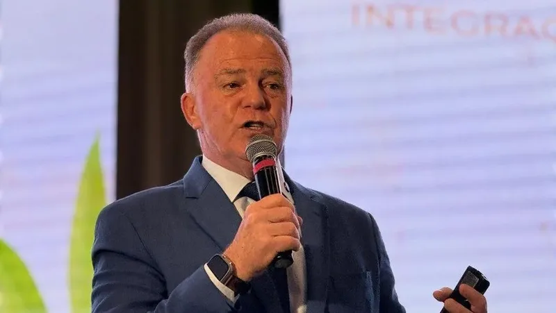 Casagrande aparece na liderança para o Senado no Espírito Santo