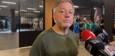 Anderson Barros mantém Palmeiras na briga pelo título e critica punição a Abel