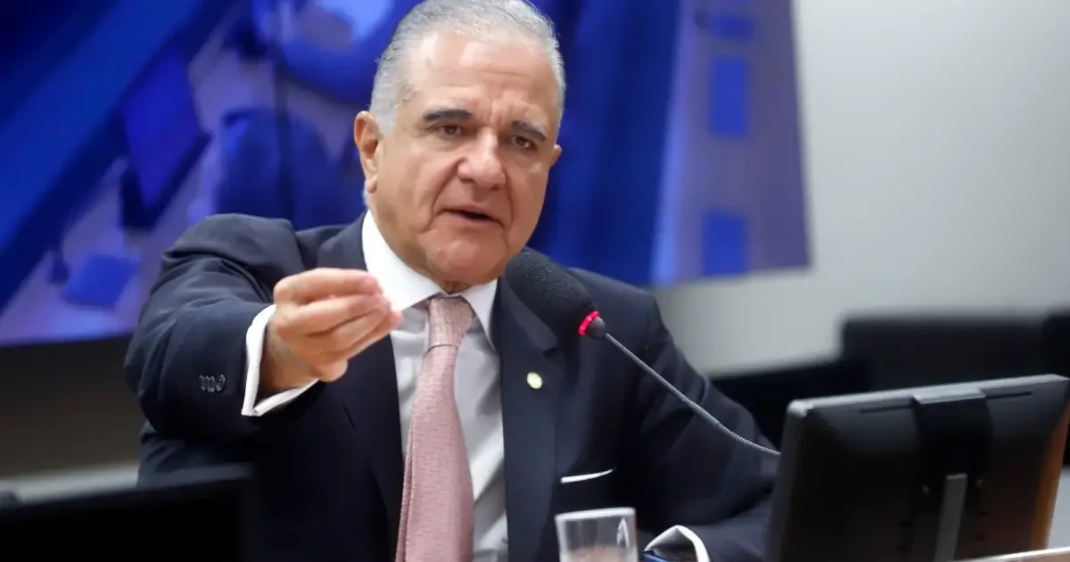 Deputado pede retirada de sites que comercializam atestados médicos falsos