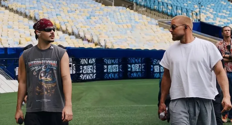 Ricky Martin e Pedro Sampaio fazem show no intervalo da NFL no Maracanã