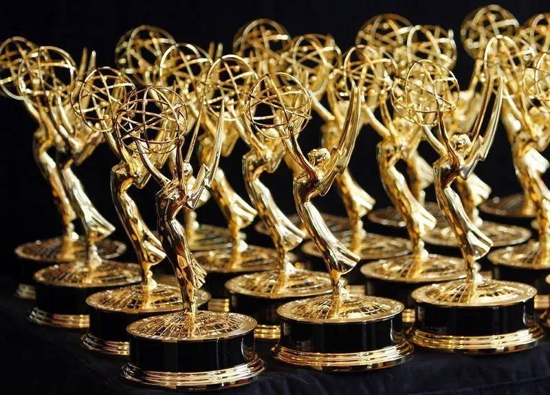 Mariska Hargitay apresenta Emmy 2026, que terá transmissão pela HBO e TNT