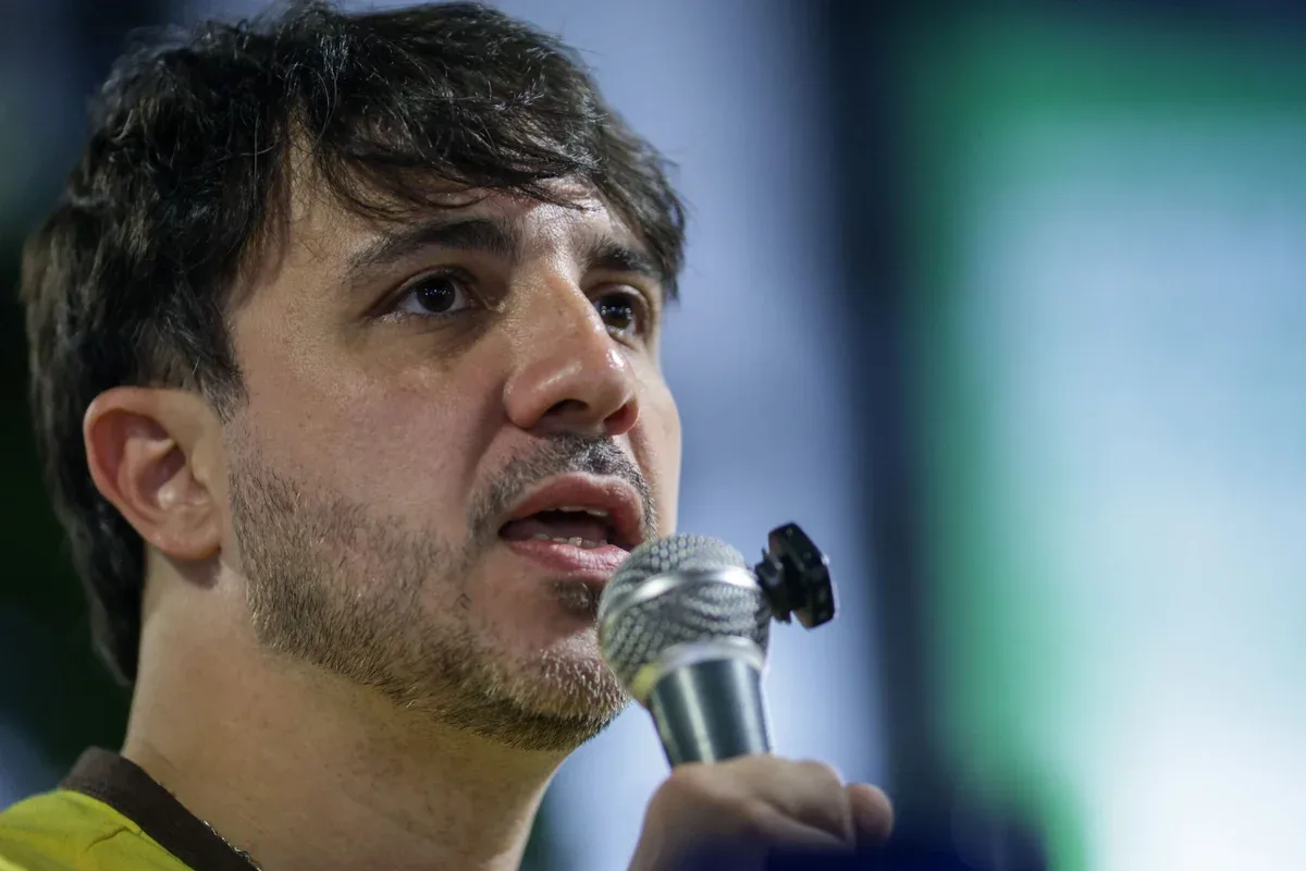 Frejat diz que campanha de Renan Santos usou música sem autorização