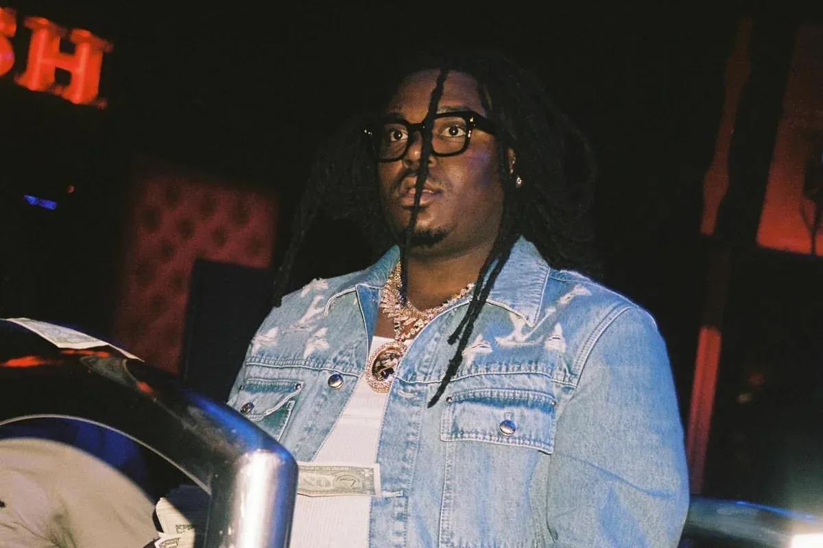 Polícia investiga ataque com faca contra rapper Lucki em Los Angeles