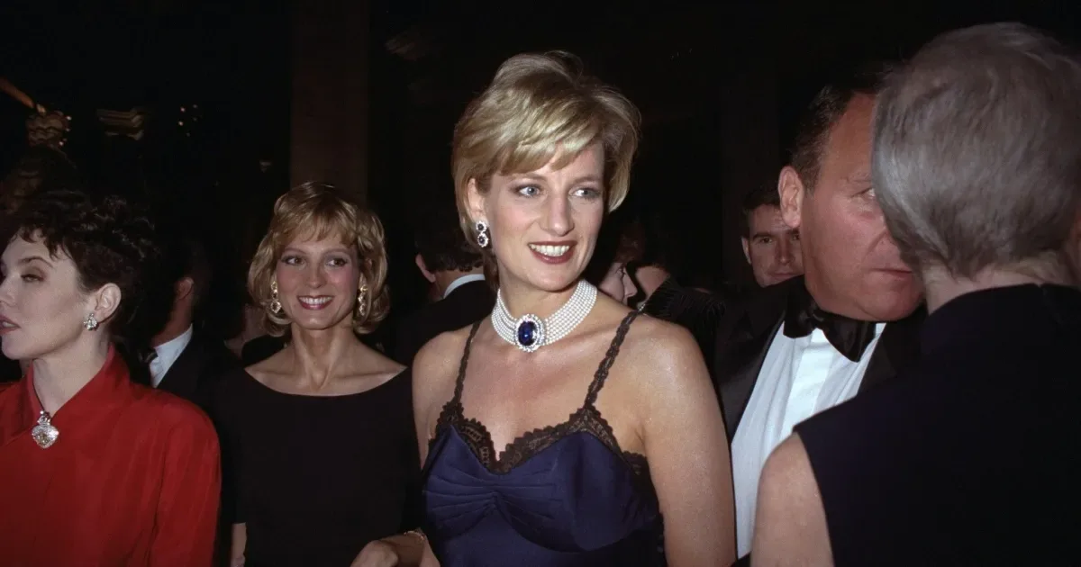 Charles Spencer relata fala de Charles III sobre memória de Diana