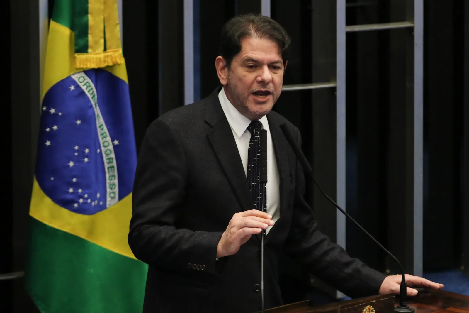 Cid Gomes aparece à frente na disputa pelo Senado no Ceará, aponta pesquisa