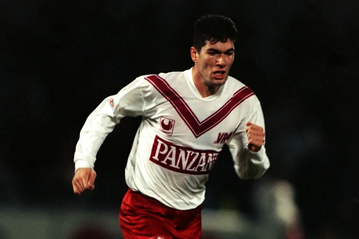 Bordeaux reúne Zidane, Denílson e outros craques em sua história