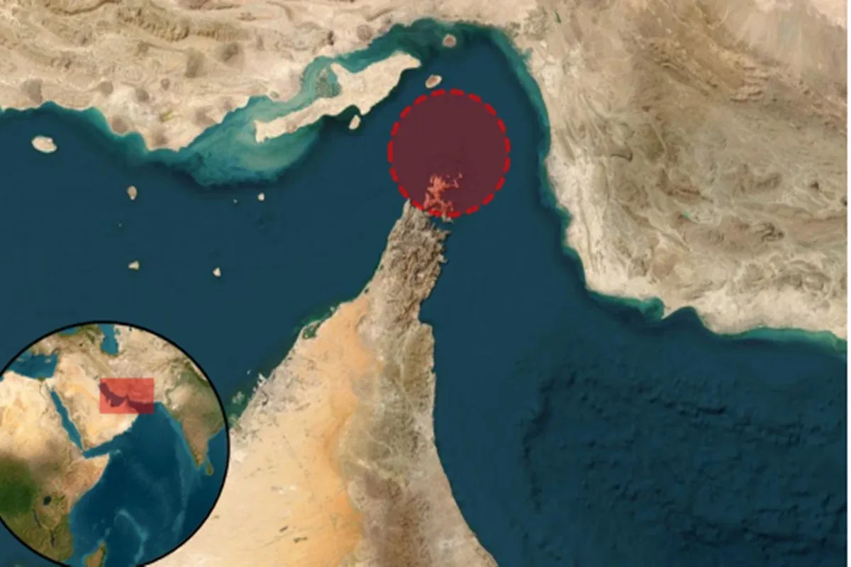 Projétil de origem desconhecida atinge navio iraniano no Estreito de Ormuz