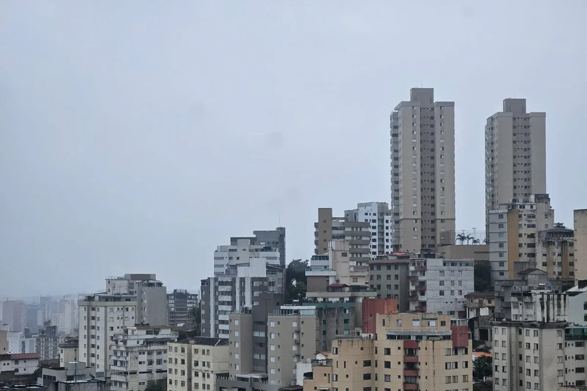 Belo Horizonte pode ter chuva e raios isolados nesta quinta-feira