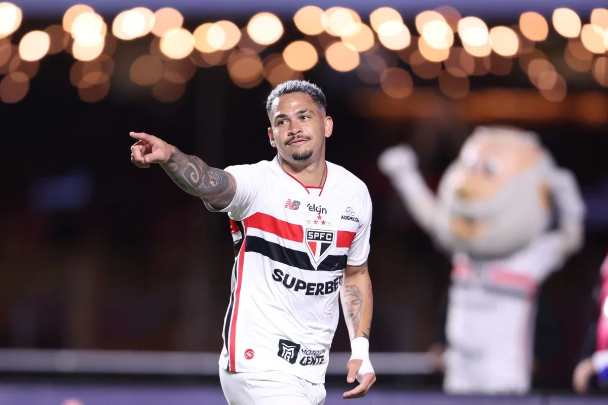 Luciano cobra salários atrasados após eliminação do São Paulo na Sul-Americana