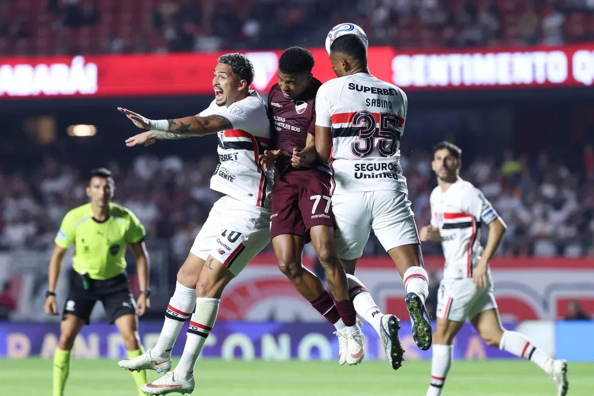 São Paulo recebe multas da Conmebol por jogos contra o Bolívar