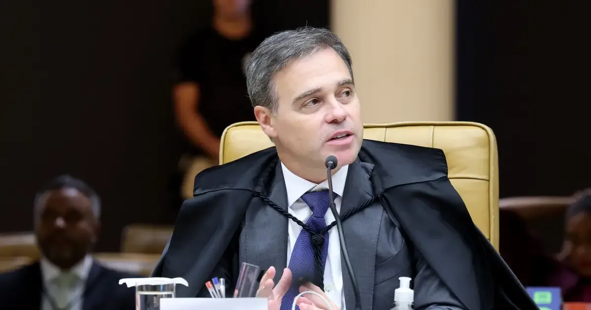 Mendonça afirma que material já disponível basta para sessão do STF
