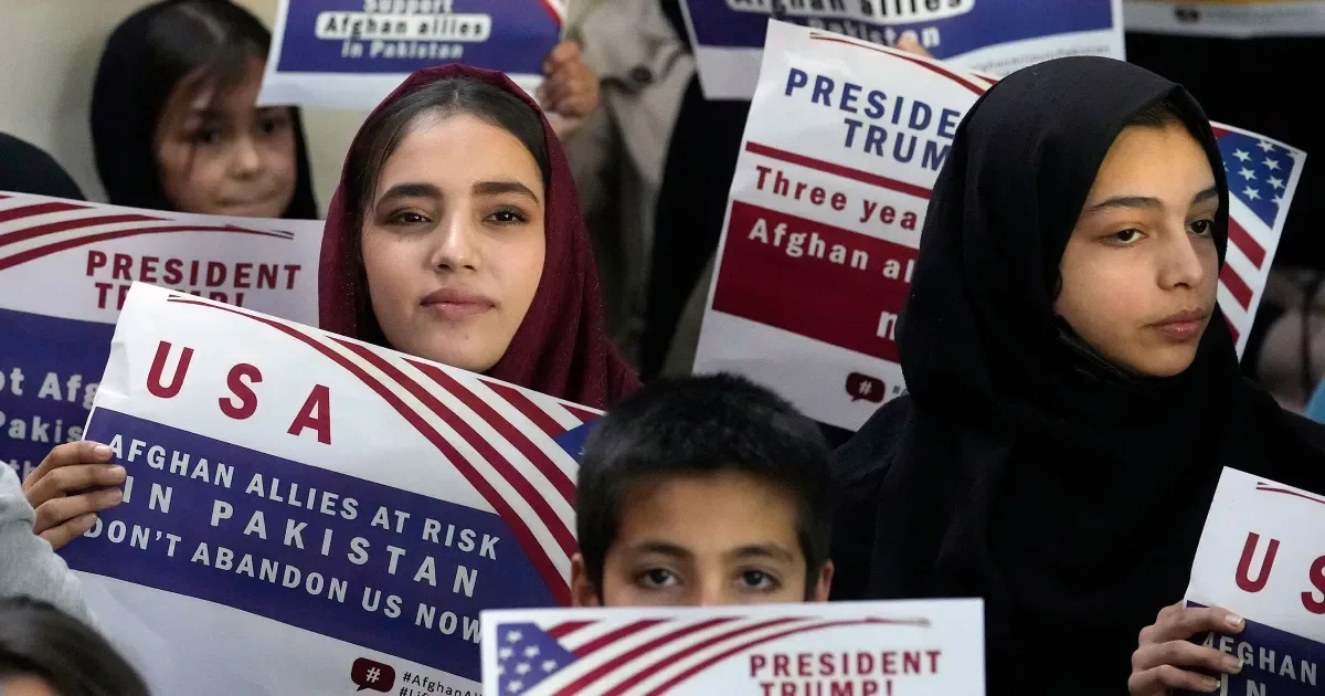 Governo Trump propõe receber 17.500 refugiados sul-africanos em 2027