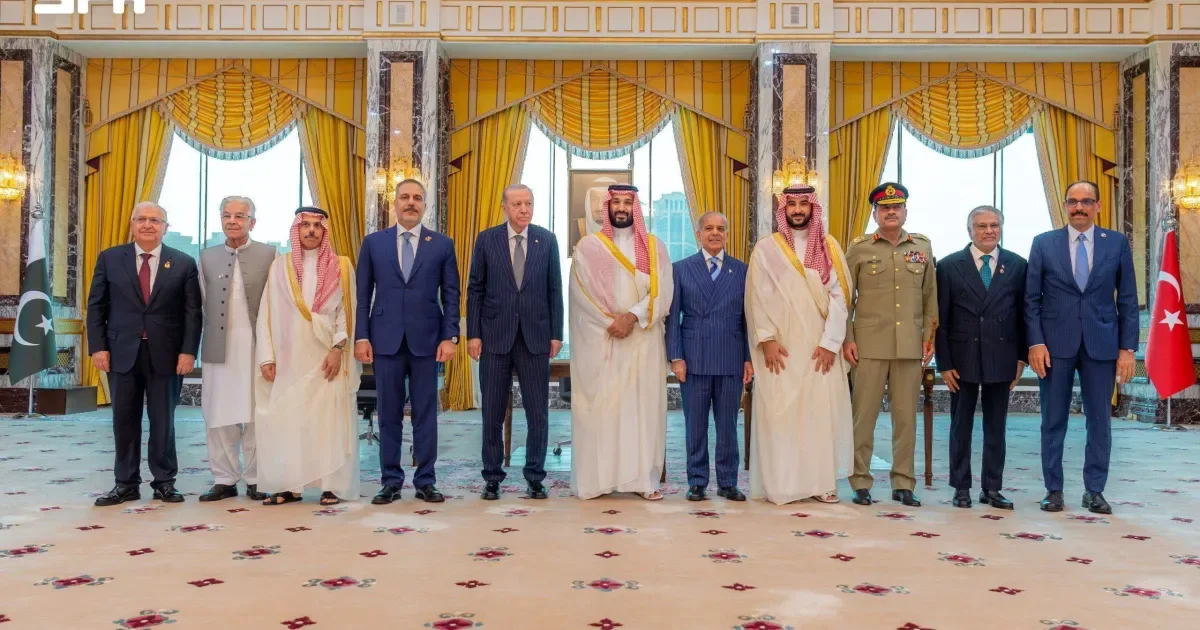 Paquistão, Arábia Saudita e Turquia discutirão apoio militar a Riad