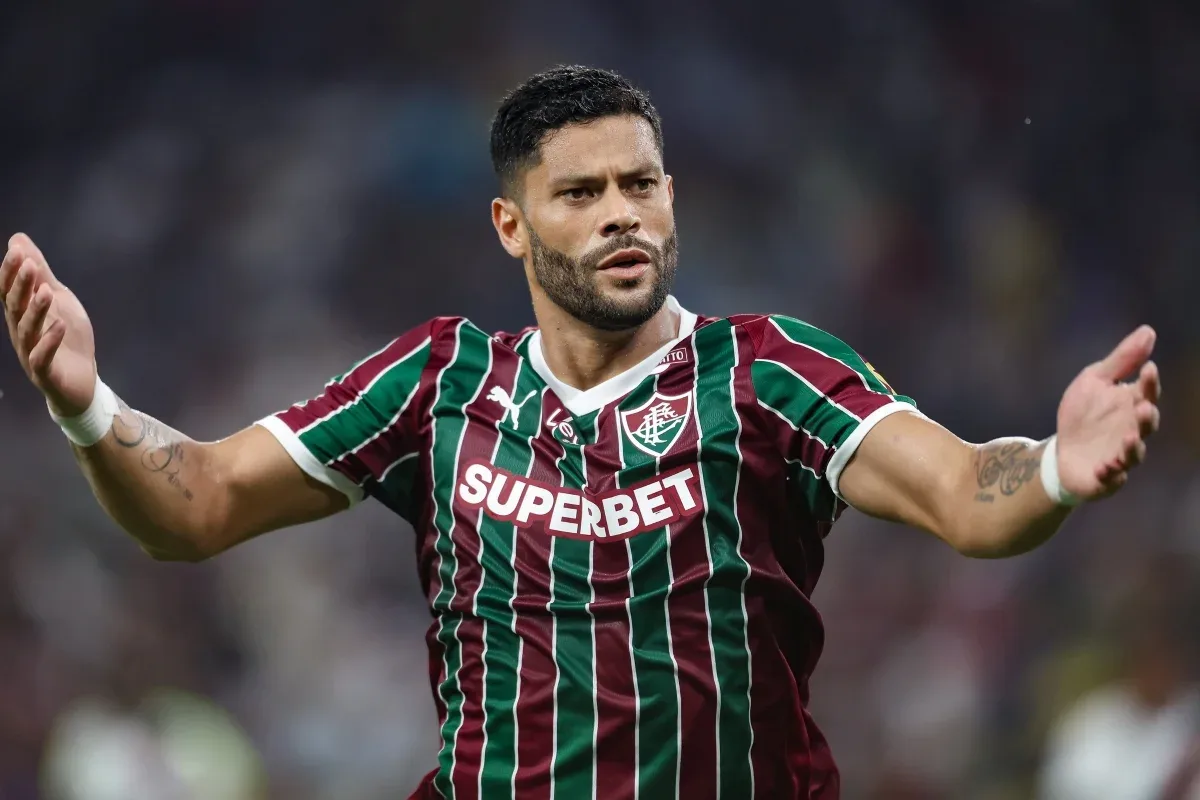 Fluminense vence clássico, retoma 4ª posição e cobra mudanças na arbitragem