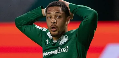 Palmeiras enfrenta Botafogo com Vitor Roque e Jhon Arias entre os reservas