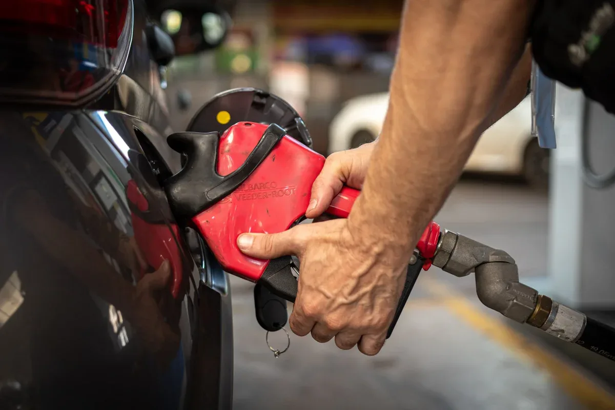 Fazenda fixa subsídio de R$ 1 por litro para o diesel