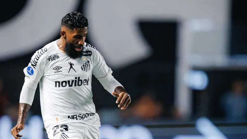 Santos vence Atlético-MG e Rodinei alerta para confronto ainda aberto