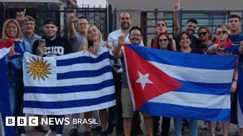 Uruguai atrai milhares de cubanos em meio à crise migratória