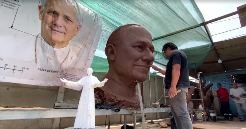 Peru terá estátua de 14 metros para visita do papa Leão XIV