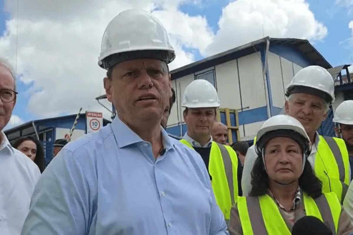Tarcísio usa obras estaduais em vídeos de campanha e pode enfrentar questionamentos