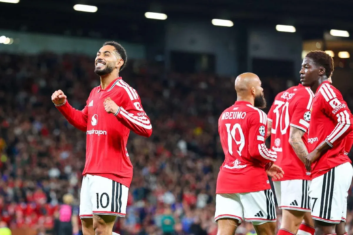 Manchester United e City fazem clássico pela Premier League neste domingo