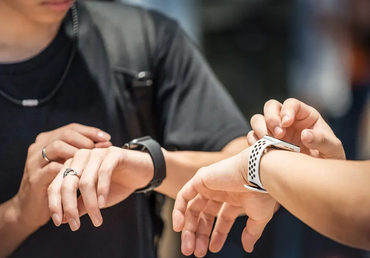 Smartwatch deve ser deixado com mesários antes do voto em 2026