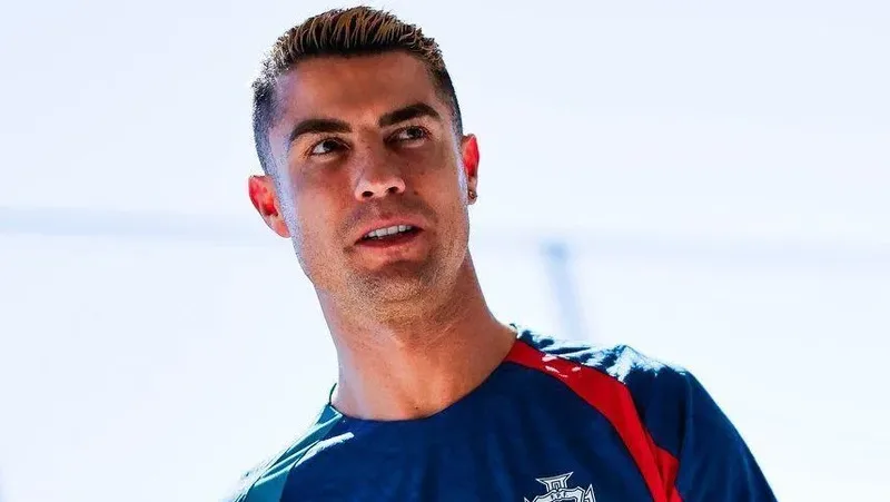 Cristiano Ronaldo deixa concentração de Portugal antes de jogo com a Dinamarca