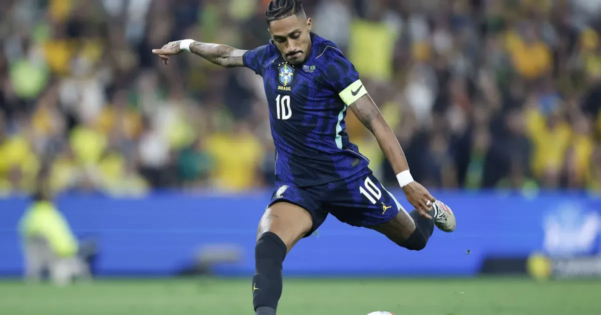 Raphinha converte pênalti e iguala jogo do Brasil contra a Austrália