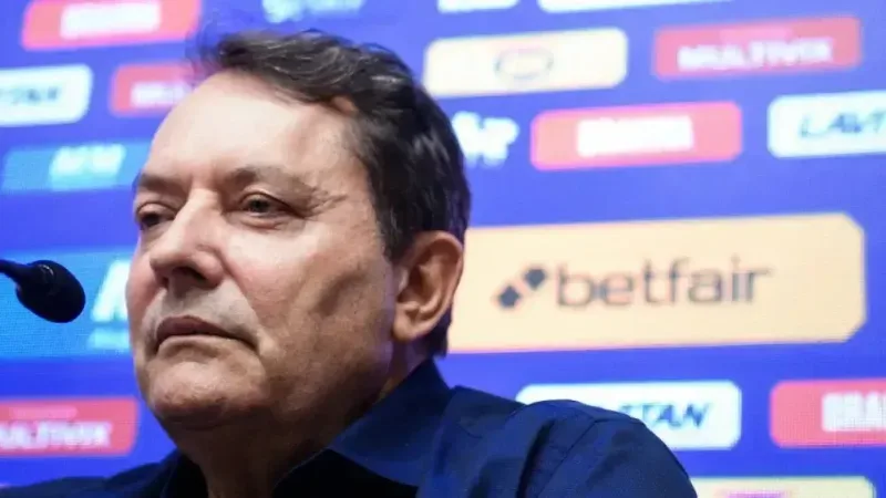 Pedrinho reconhece cobrança da torcida após quedas do Cruzeiro nas copas