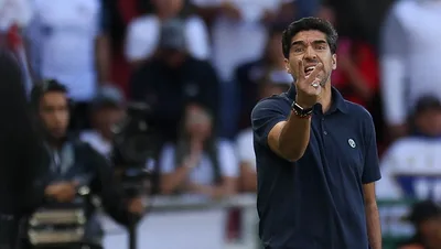 Expulsão deixa Abel fora da ida da semifinal da Libertadores