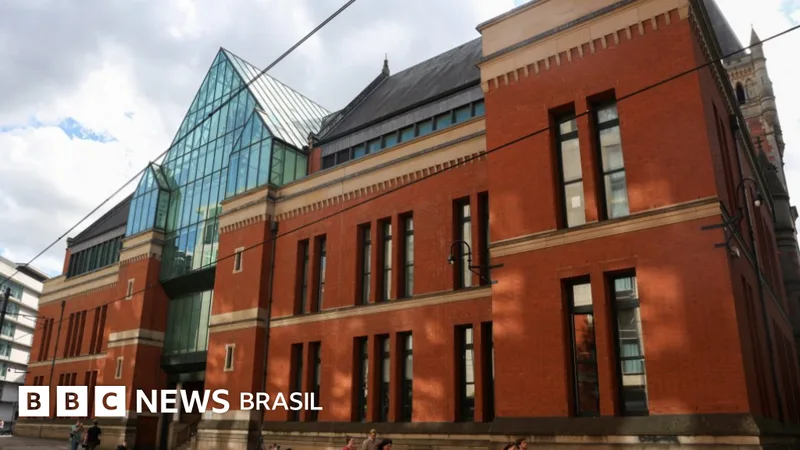 Marido confessa crimes sexuais contra esposa durante duas décadas no Reino Unido