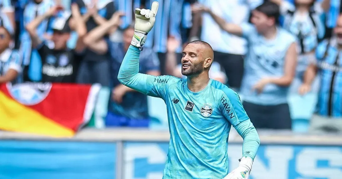 Weverton faz 10 defesas e garante empate do Grêmio contra o Palmeiras