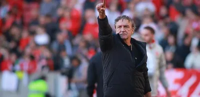 Santos vence o Internacional, mas Cuca cobra atenção para duelo com Atlético-MG