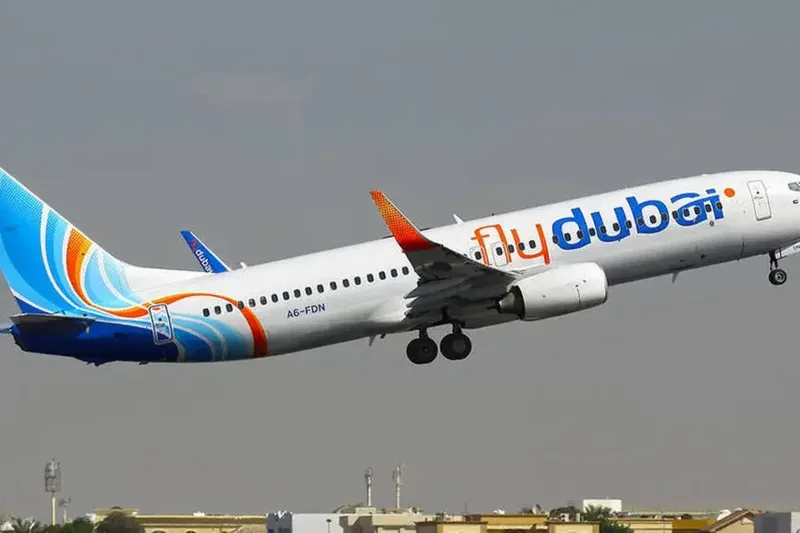 Voo da Flydubai é desviado após briga entre pilotos e pousa na Arábia Saudita