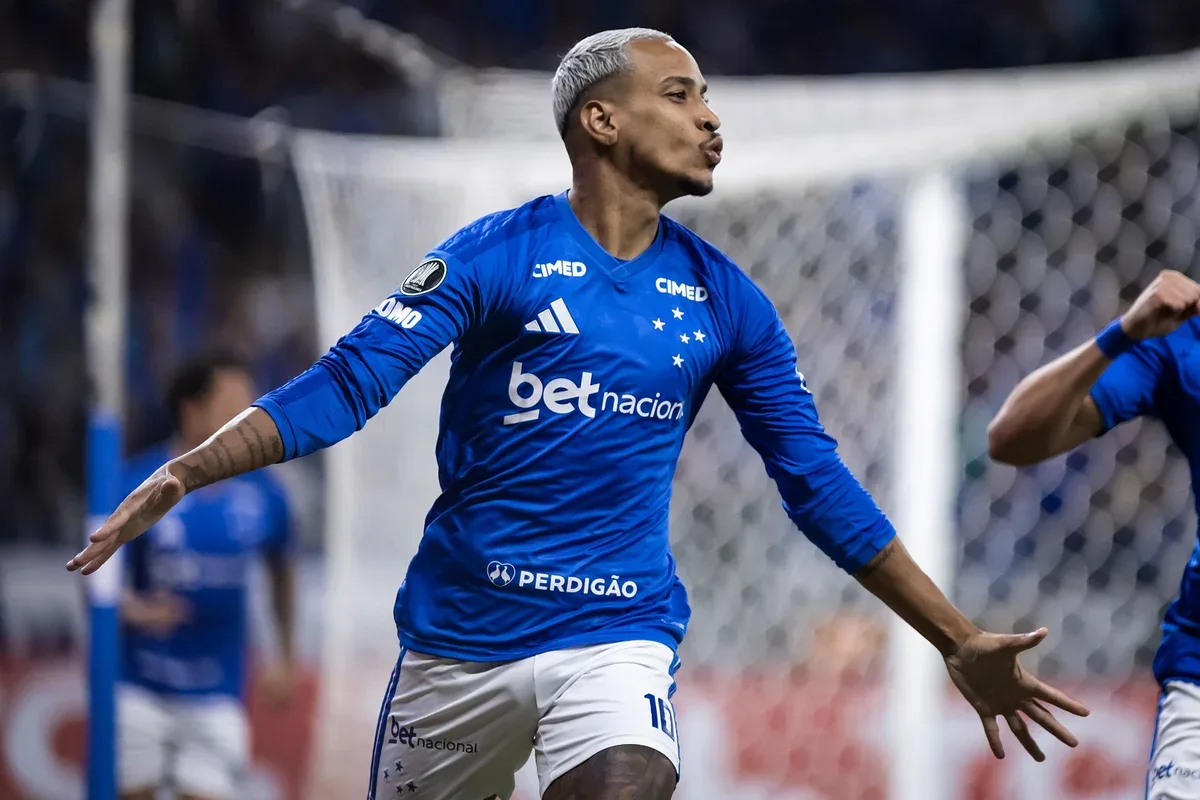 Matheus Pereira alcança 20 participações em gols pelo Cruzeiro na temporada