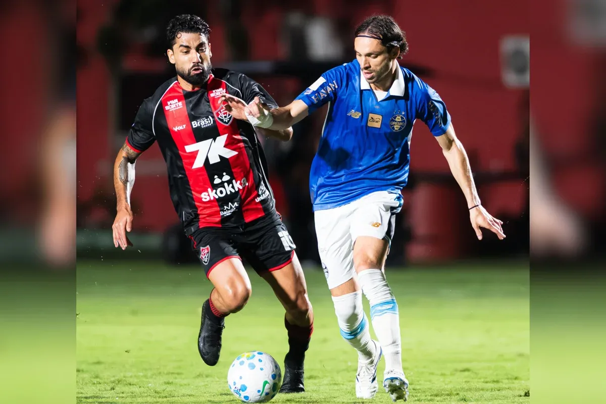 Renê decide no segundo tempo, e Vitória deixa Grêmio perto do Z-4