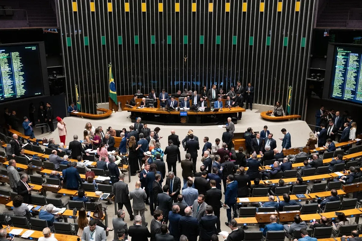 Semipresidencialismo defendido por Cury depende de mudança constitucional