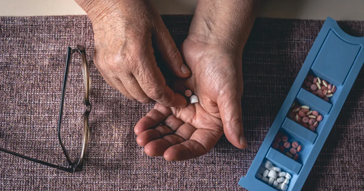 Estudo identifica 24 possíveis cascatas de prescrição em idosos