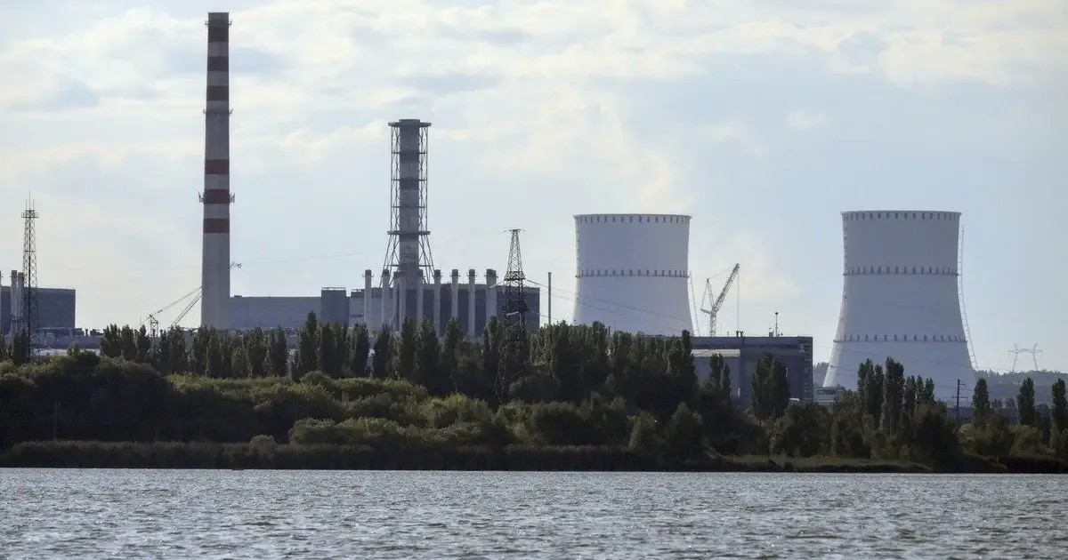 Drone atinge estrutura da usina nuclear de Kursk, diz AIEA