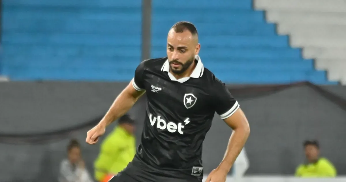 Tigres-MEX oferece US$ 8 milhões por Arthur Cabral, do Botafogo