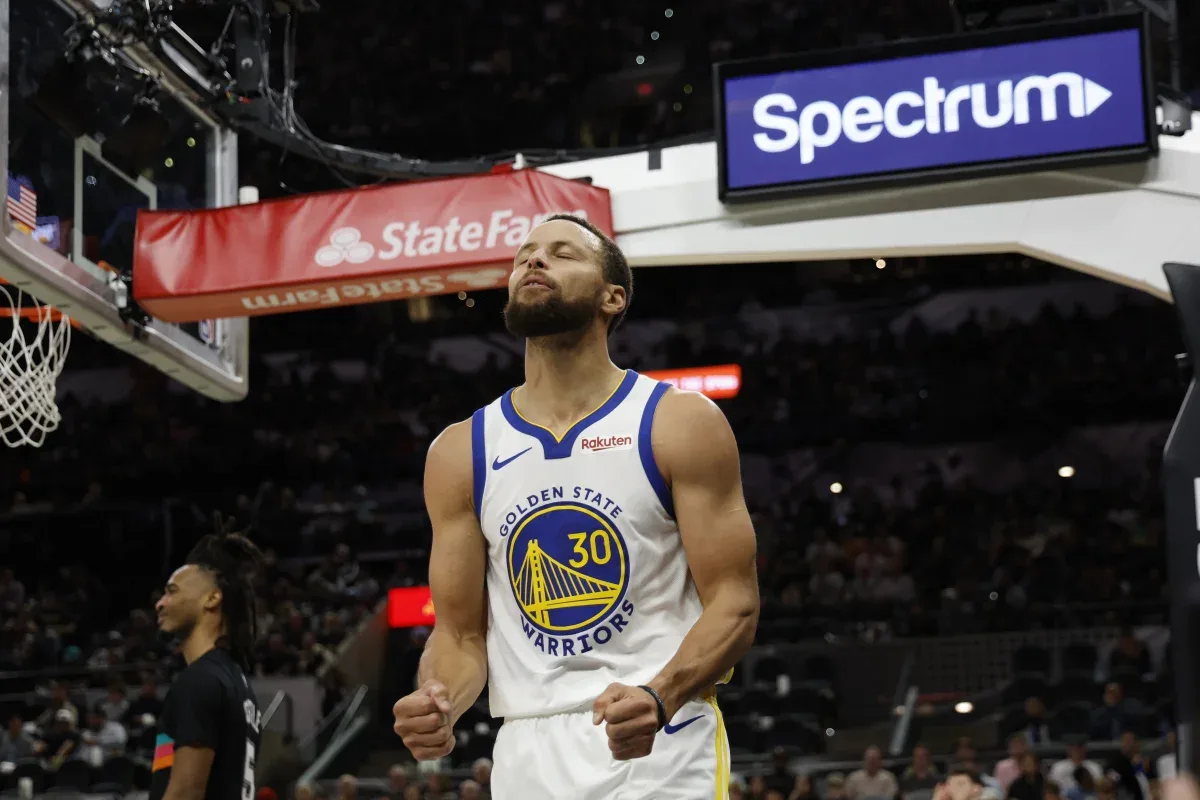 Stephen Curry amplia contrato com Warriors até a temporada 2028/29