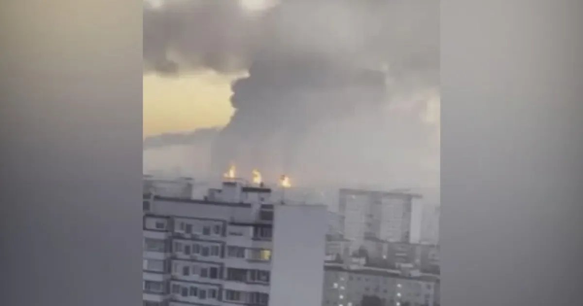 Ataques de drones deixam dois mortos e atingem refinaria em Moscou