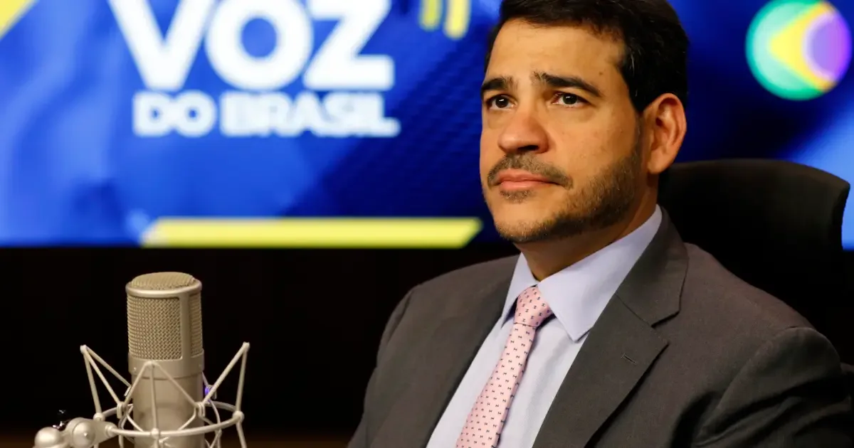 Jorge Messias se afasta de ministros do STF e mira vaga no TCDF