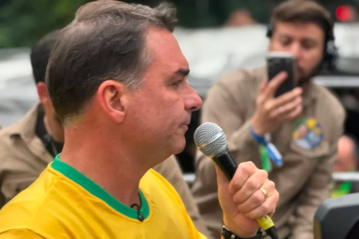 Operação Make Up investiga emendas ligadas a filme sobre Jair Bolsonaro